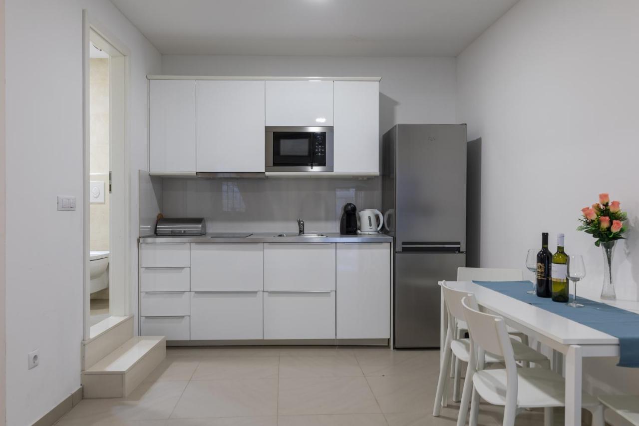 Navigator Apartment *